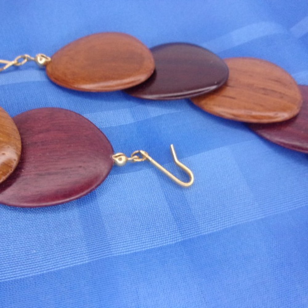 Tri Color Flat Wood Bead Necklace 19.5" - 21" L - Picture 4 of 10